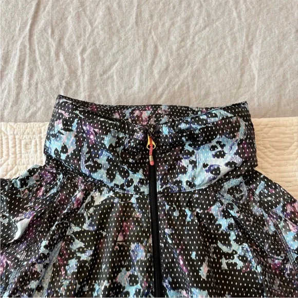 Lululemon Back Pack It Jacket - Picture 4 of 12